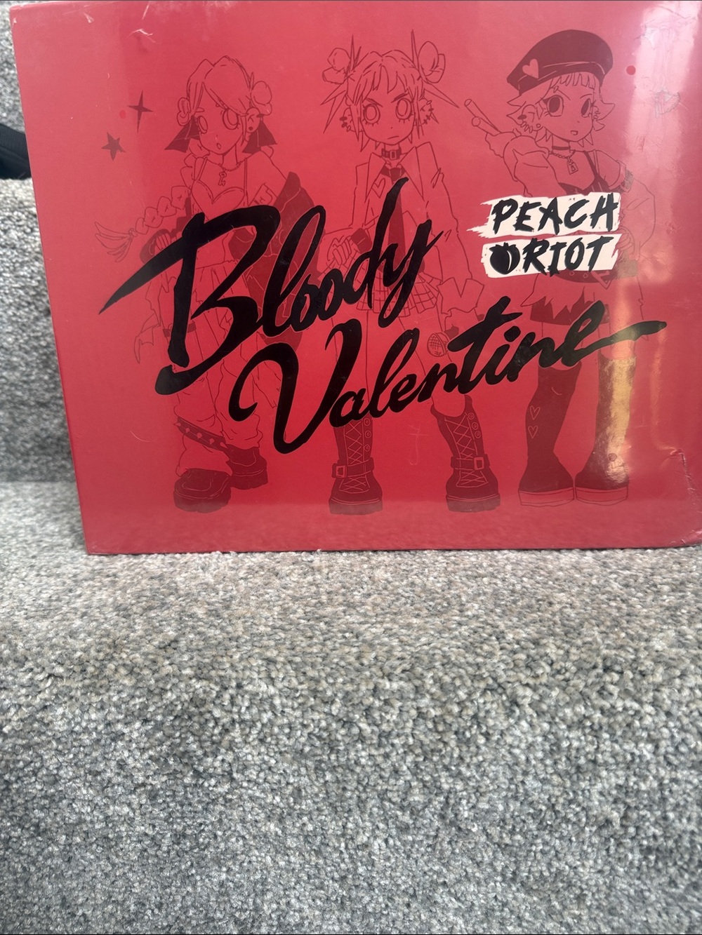 POP MART Bloody Valentine Peach Figure Box - Red Gradient